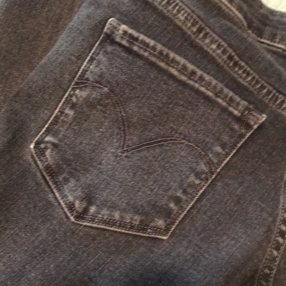 ❤️(82) Ladies vintage Levi’s size 25x 32, Demi curve super stretchy skinny jeans - Picture 10 of 11